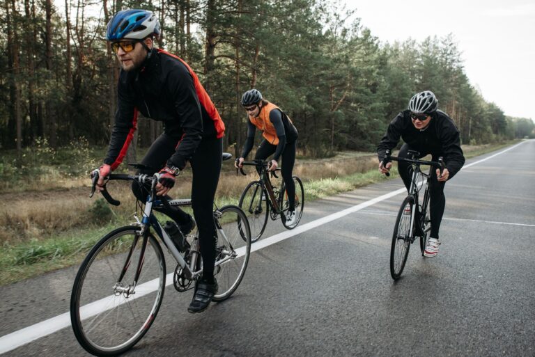 Combien de km peut-on faire — cycliste sur une route pittoresque