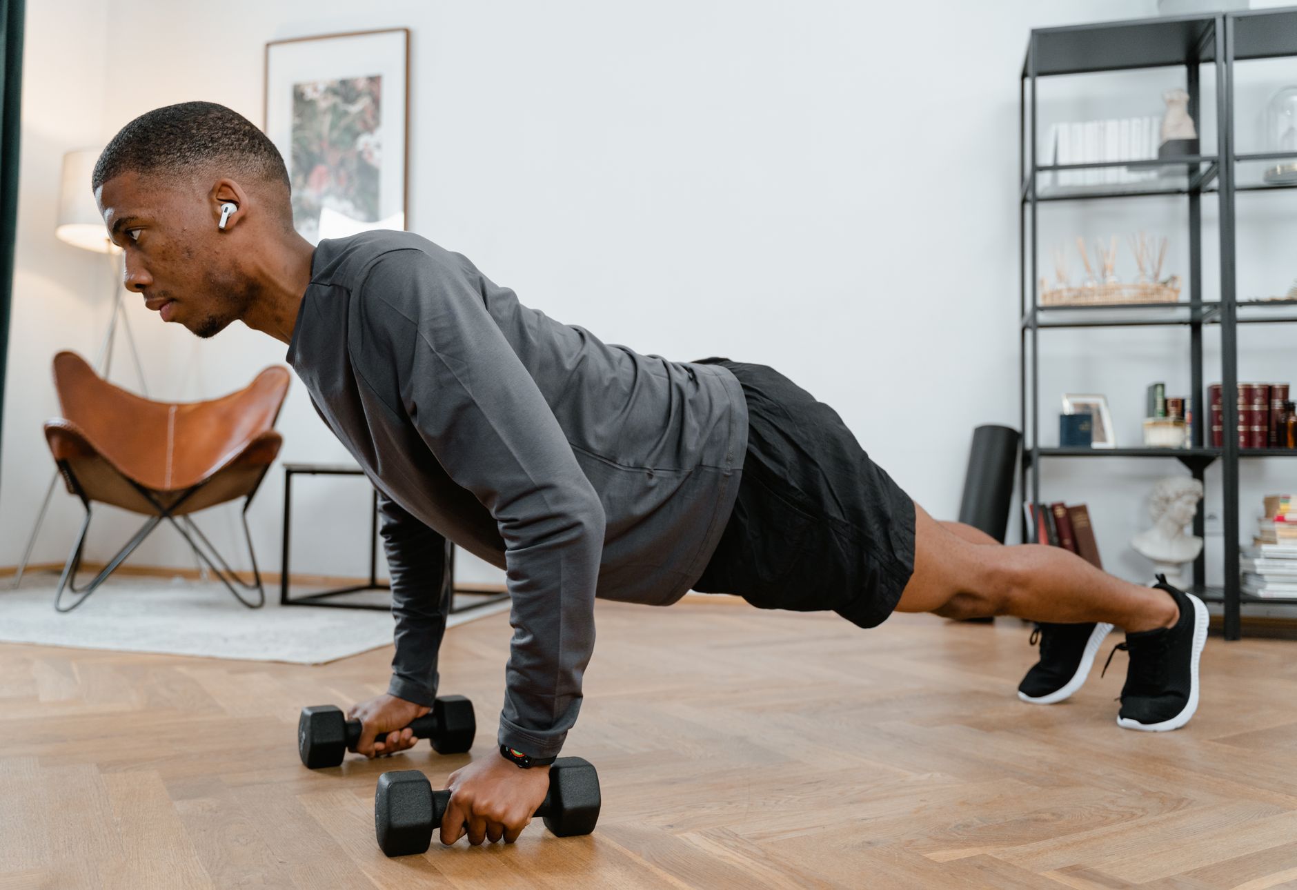 Faut-il faire du sport avant — personne faisant du sport avant le repas